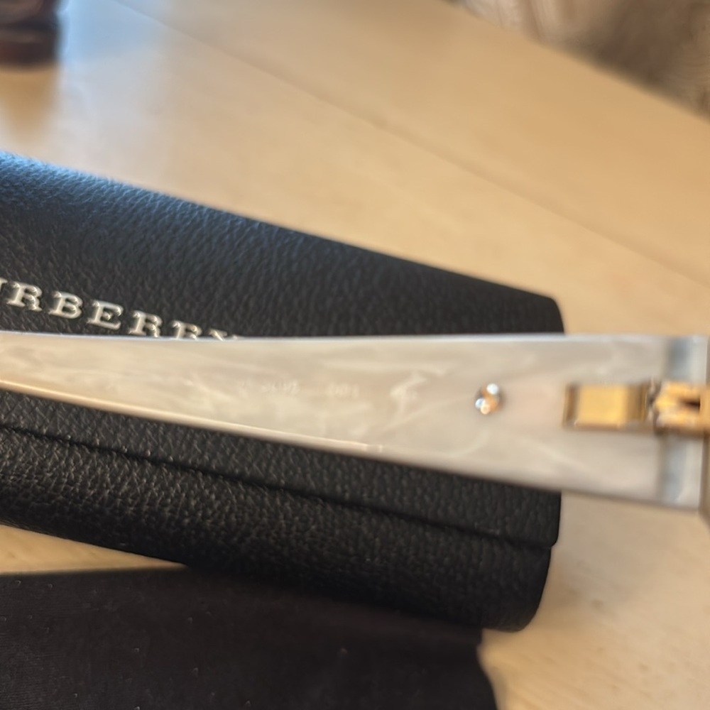 Burberry Black and Tan Eyewear with Case - Picture 5 of 7